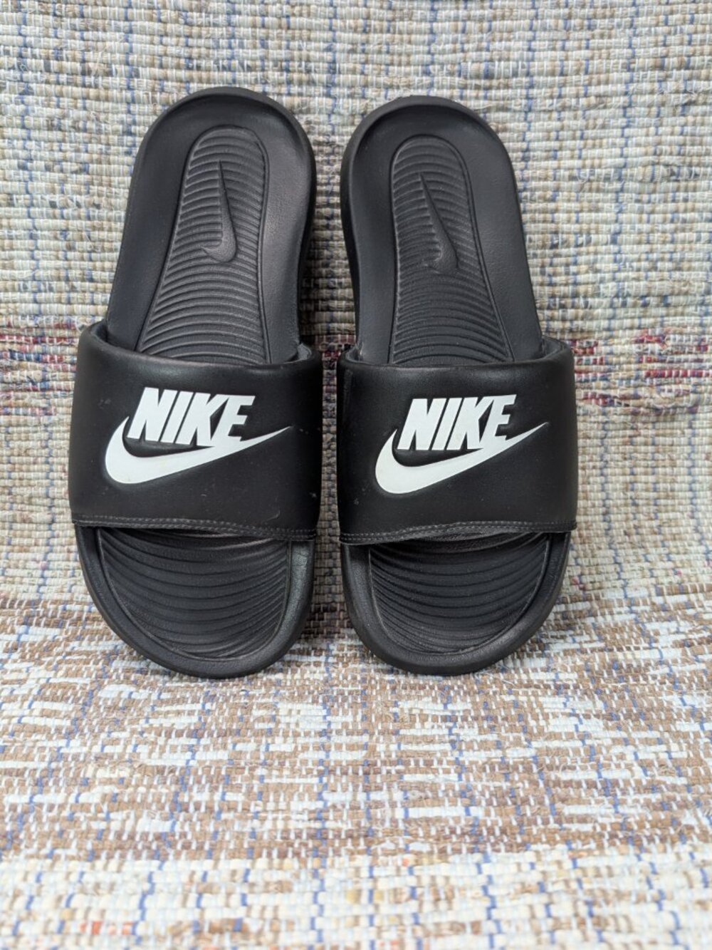 Women’s Nike Victori One Slide Sandals, Size 8